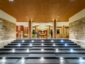 Cross Vibe Paasha Atelier Bali Kuta