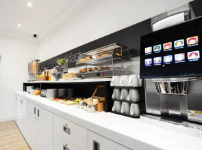 Airways Hotel London