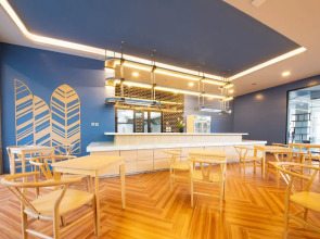 Golden Paradise Hotel