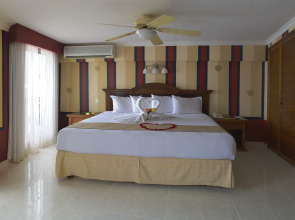 Hotel Plaza Colonial