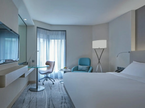 New World Millennium Hong Kong Hotel