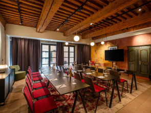 Cour des Loges Lyon, A Radisson Collection Hotel