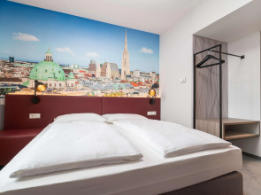 Campanile Vienna South