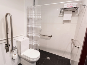 Petit Palace Lealtad Plaza