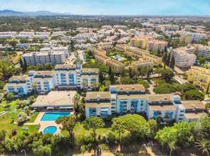 1BR Apartment with Pool at Lago Azul