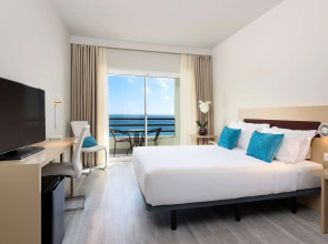 TRYP Lisboa Caparica Mar Hotel