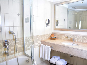 Korumar Deluxe Hotel