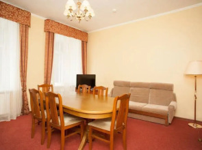 MINIMA Красные ворота