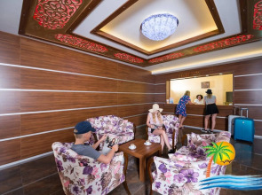 Kleopatra Blue Hawaii Hotel