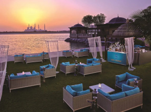 Shangri-La Hotel Apartments Qaryat Al Beri