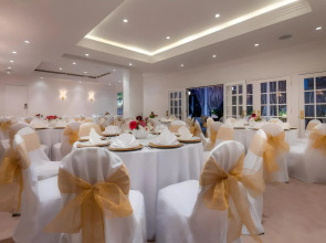 Beverly Hills Plaza Hotel & Spa