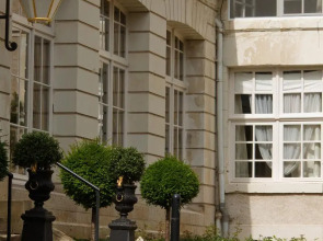 Château De Beauvois - La Maison Younan