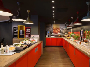 ibis Budapest Heroes Square