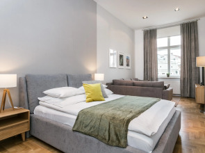 Venetian House Market Square Aparthotel