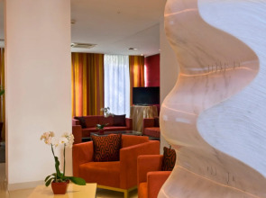 Mamaison Residence Diana