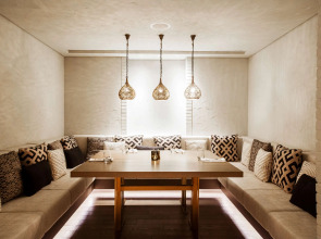 Radisson Blu Hotel, Dubai Deira Creek