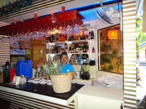 Blue Lagoon Inn & Suites