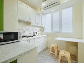 Апартаменты на улице Крайнего 4