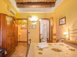 Alloggio dei Vassalli, In the Heart of the Historic Center