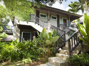 Khaolak Wanaburee Resort