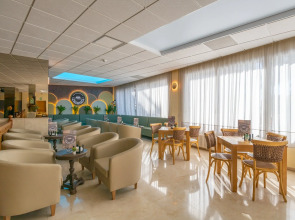 Hotel Parasol by Dorobe