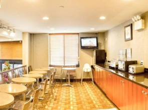 Prince Flushing Hotel