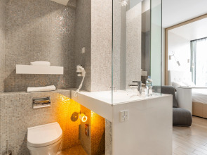 Sound Garden Hotel Airport