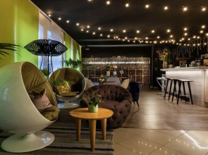 greet Berlin Alexanderplatz