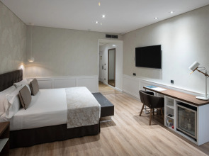 Catalonia Puerta del Sol