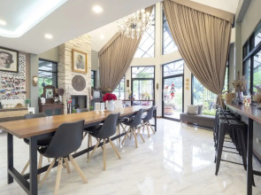 OYO 75378 Thawapee Resort