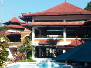 Puri Naga Beachfront Cottages
