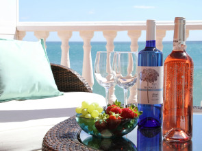 Moon Dreams Mediterraneo