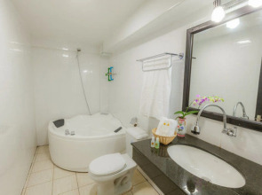 Seventh Heaven Hotel and High Bar