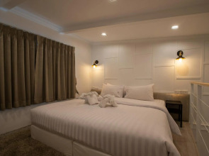 White Ivory Bed & Breakfast