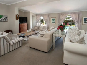 19th Hole Guest Lodge