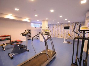 Sea Breeze Hotel & Apartments