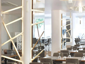 Отель Blue Bay Platinum