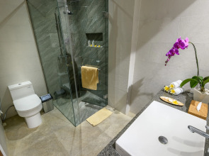 Asana Agung Putra Bali