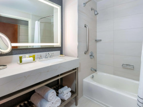 Hilton Charlotte Airport