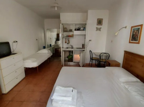 Vatican Rooms Guest House