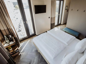 Schulz Hotel Berlin Wall at the East Side Gallery