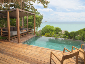 Haadtien Beach Resort