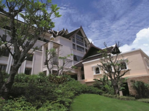 Pavilion Queen's Bay