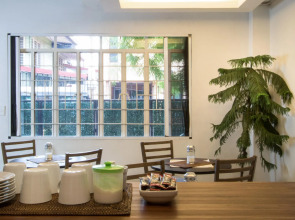 Makati Riverside Inn