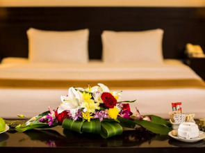 Monroe Hotel & Suites