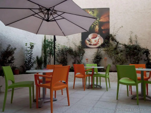 City Life Port Hotel