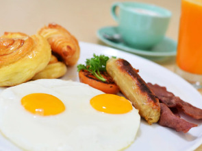 HARRIS Hotel & Conventions Denpasar Bali