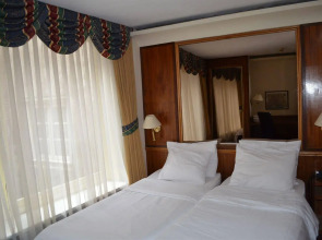 Rembrandtplein Hotel