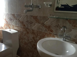 Sara's Backpackers Hotel