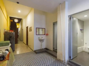 Cocoa Mews Cafe & Homestay - Hostel